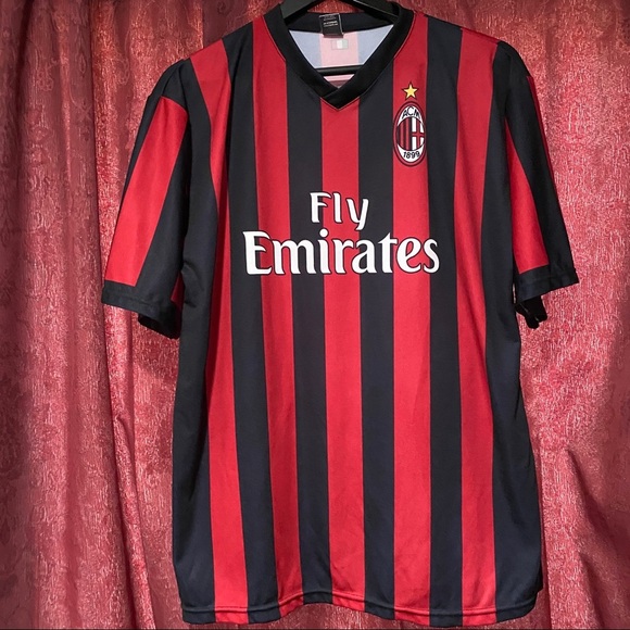 Red Black Stripe Bonucci Jersey AC Milan Home - Picture 2 of 5